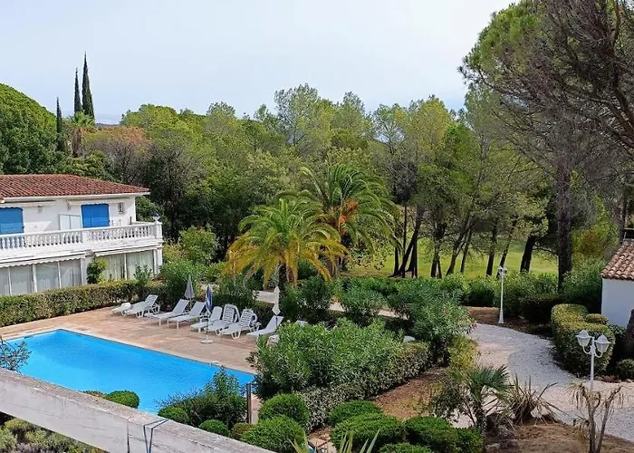 Superbe De Standing Le Trophee Du Golf * Saint-Raphaël